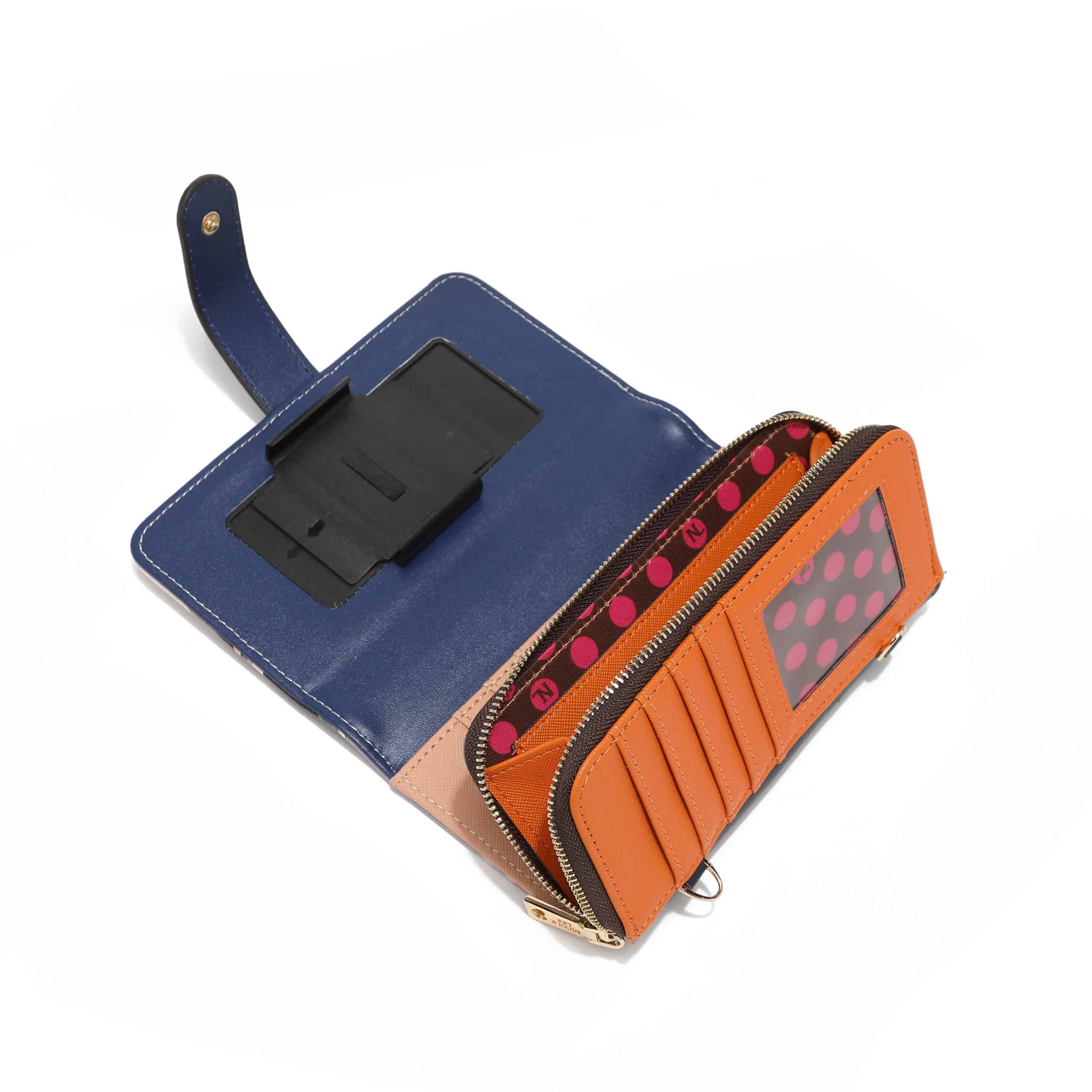 PRT7320-TRAVEL IN FASHION-INTERIOR (2)